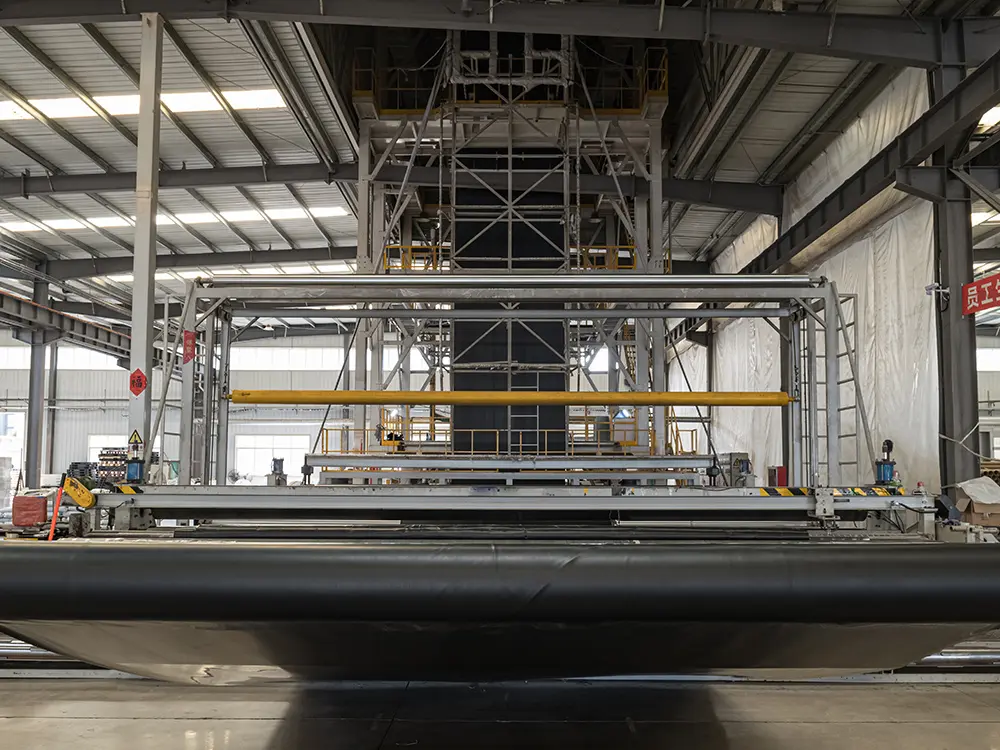 Geomembrane can adapt to uneven settlement