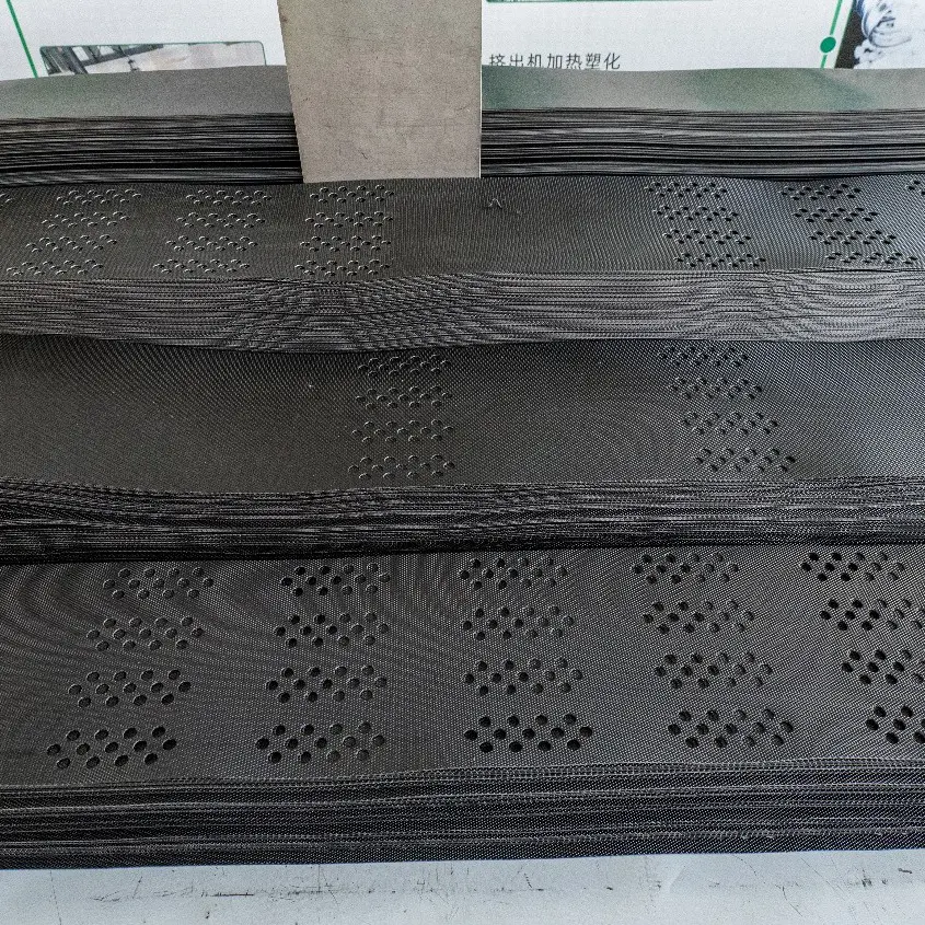 Gravel Grid Plastic Geocell for Soft Soil Steep Slope Protection (2).jpg