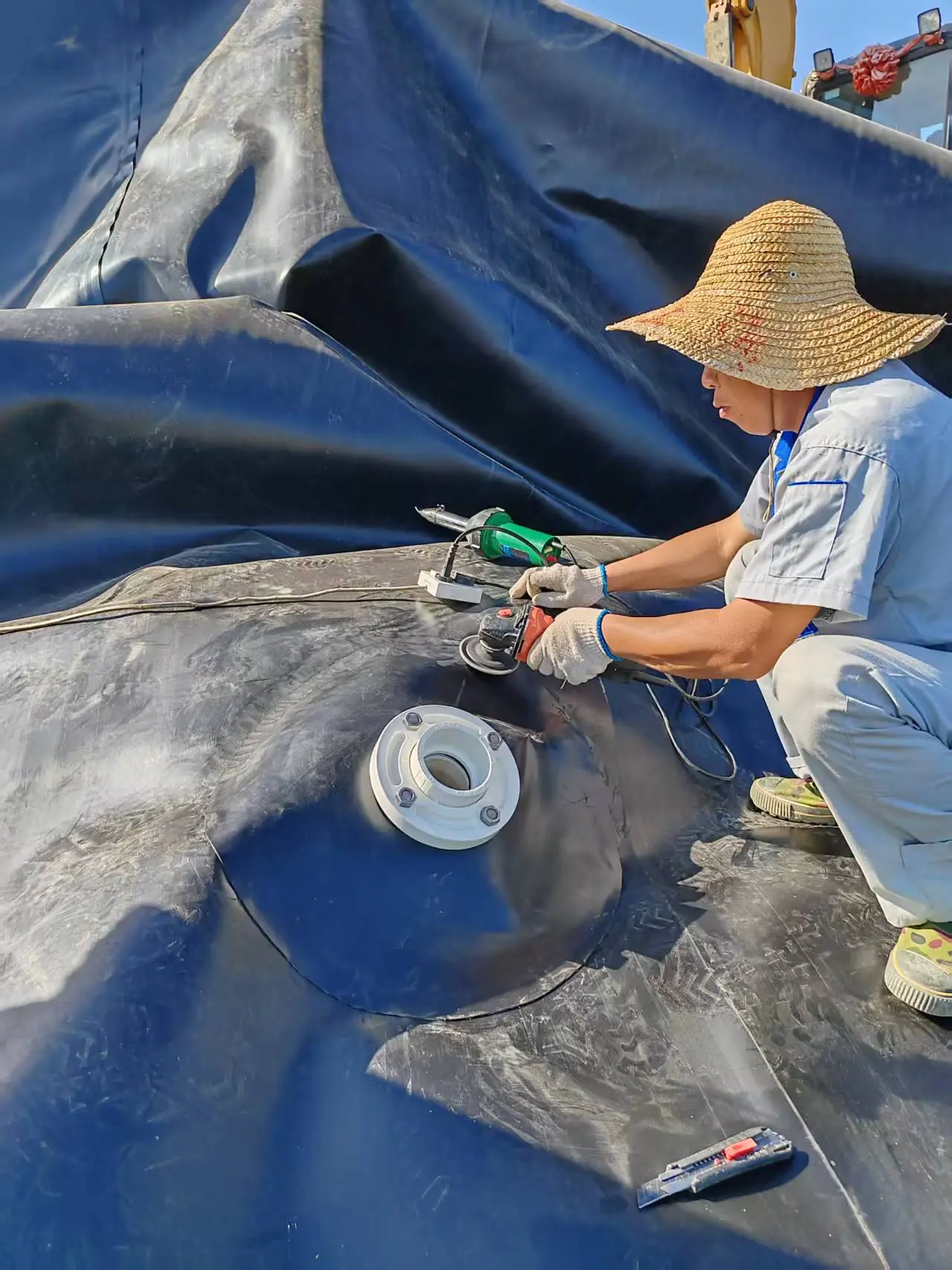 What is the testing method selected for the integrity inspection of geomembranes?